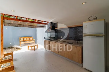 Sobrado com 3 Quartos à venda, 222m² no Jardim Londrina, São Paulo
