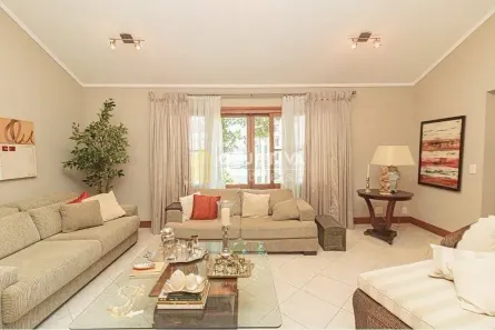 Casa com 4 Quartos à venda, 316m² no Chácara das Pedras, Porto Alegre