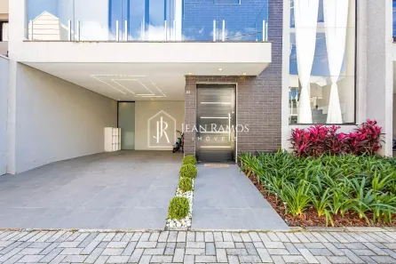 Sobrado com 3 Quartos à venda, 200m² no Xaxim, Curitiba