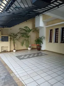 Sobrado com 3 Quartos à venda, 256m² no Vila Augusta, Guarulhos