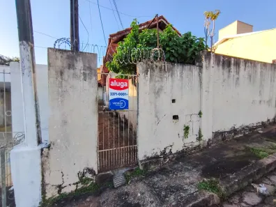 Casa com 3 Quartos para alugar, 65m² no Vila Simões, Londrina