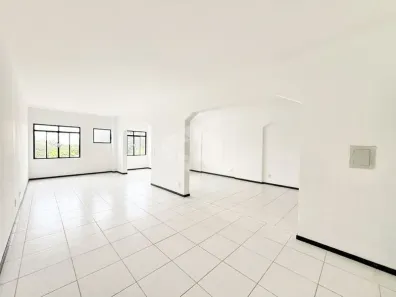 Ponto Comercial para alugar, 70m² no Cavalhada, Porto Alegre