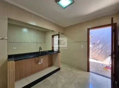 Casa com 2 Quartos para alugar, 70m² no Rudge Ramos, São Bernardo do Campo