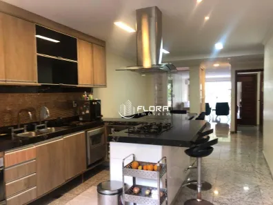 Casa com 5 Quartos à venda, 290m² no Itacoatiara, Niterói