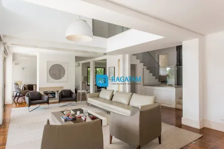 Casa com 3 Quartos à venda, 388m² no Vila Tramontano, São Paulo