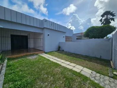 Casa com 4 Quartos para alugar, 246m² no Estados, João Pessoa
