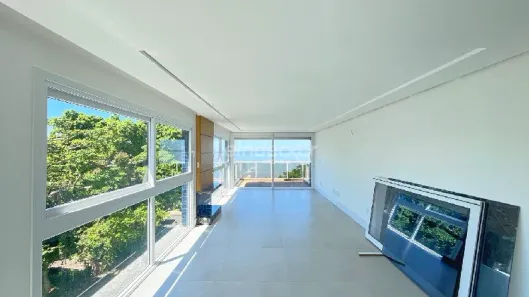 Apartamento com 3 Quartos para alugar, 160m² no Vila Assunção, Porto Alegre
