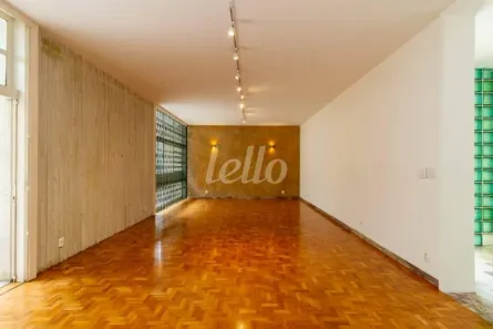 Casa com 3 Quartos para alugar, 251m² no Alto de Pinheiros, São Paulo