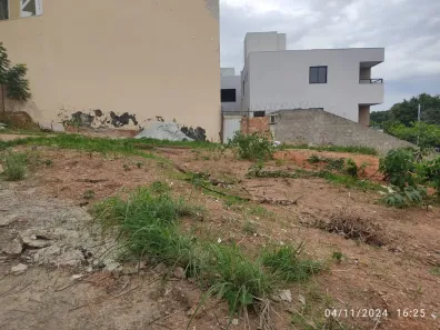 Lote/Terreno à venda, 360m² no Cabral, Contagem