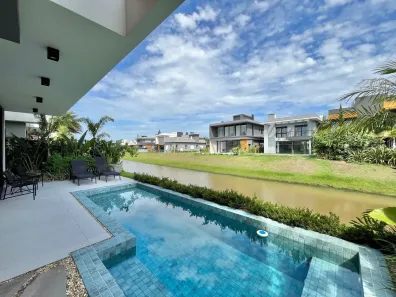 Sobrado com 5 Quartos à venda, 315m² no Capão da Canoa, Capão da Canoa