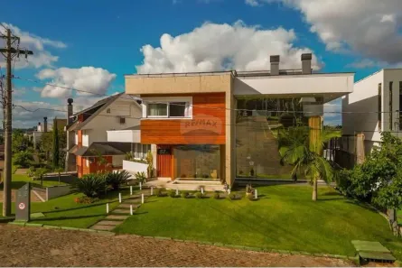 Casa de Condomínio com 4 Quartos para alugar, 500m² no São José, Passo Fundo
