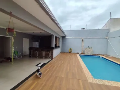 Casa com 3 Quartos à venda, 174m² no Jardim Tóquio, Maringá