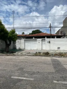 Casa com 3 Quartos à venda, 400m² no Cidade dos Funcionários, Fortaleza