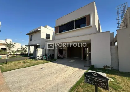 Casa de Condomínio com 3 Quartos à venda, 201m² no Jardins Marselha, Aparecida de Goiânia