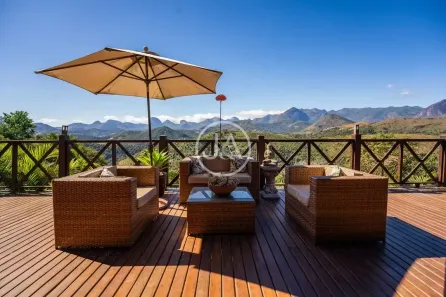 Casa com 4 Quartos à venda, 275m² no Araras, Petrópolis