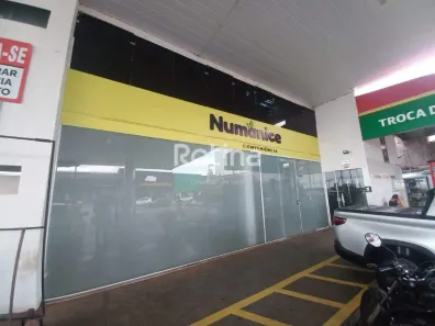 Ponto Comercial para alugar, 195m² no Custódio Pereira, Uberlândia