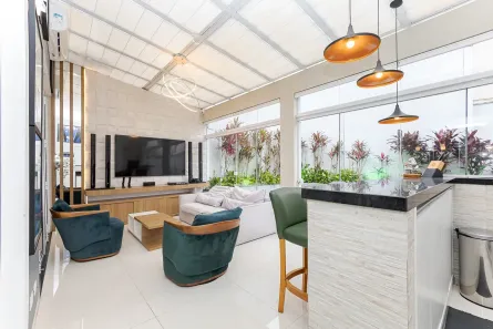 Casa de Condomínio com 4 Quartos à venda, 270m² no Santa Cândida, Curitiba