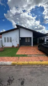 Casa com 2 Quartos para alugar, 130m² no Vila Adriana, Rondonópolis