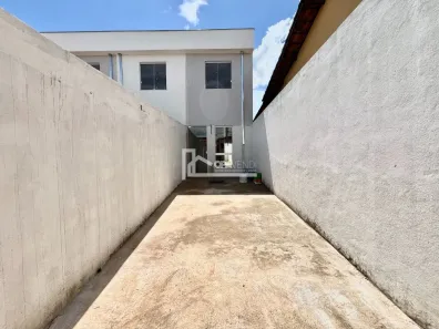 Casa com 2 Quartos à venda, 120m² no Jardim dos Comerciários (Venda Nova), Belo Horizonte