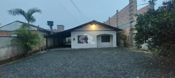 Casa com 2 Quartos à venda, 71m² no Parque Guarani, Joinville