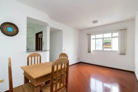 Apartamento com 2 Quartos para alugar, 110m² no Centro, Curitiba