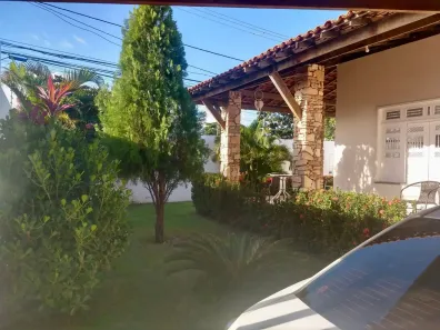Casa com 5 Quartos à venda, 250m² no Coroa do Meio, Aracaju