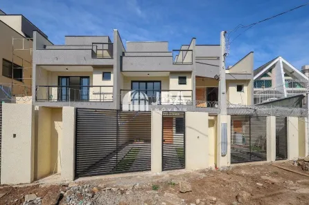 Sobrado com 3 Quartos à venda, 139m² no Água Verde, Curitiba