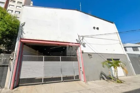 Galpão/Depósito/Armazém à venda, 692m² no Bom Retiro, São Paulo