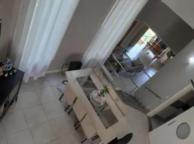 Casa de Condomínio com 3 Quartos para alugar, 322m² no Vila Marieta, Campinas