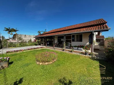 Casa com 3 Quartos à venda, 190m² no Pinheiros, Balneário Barra do Sul