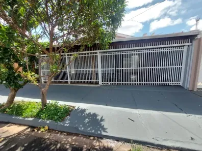 Casa com 2 Quartos à venda, 205m² no Jardim Pinheiros (Vila Xavier), Araraquara