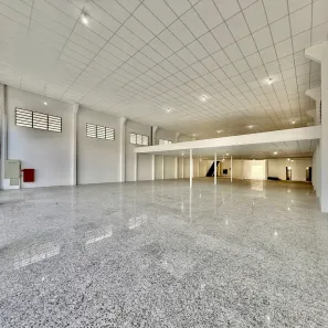 Galpão/Depósito/Armazém para alugar, 1000m² no Macuco, Santos