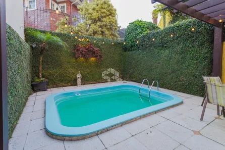 Casa com 4 Quartos à venda, 253m² no Chácara das Pedras, Porto Alegre