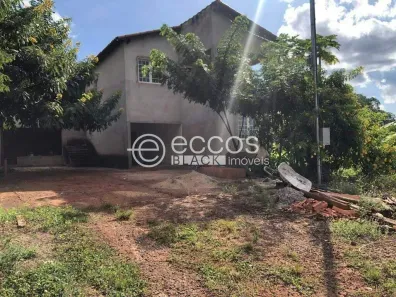 Fazenda/Sítio com 4 Quartos à venda, 280m² no Área Rural de Uberlândia, Uberlândia