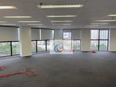 Sala Comercial para alugar, 230m² no Vila Olímpia, São Paulo