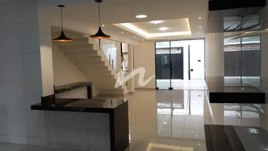 Casa com 3 Quartos à venda, 185m² no Dona Zulmira, Uberlândia