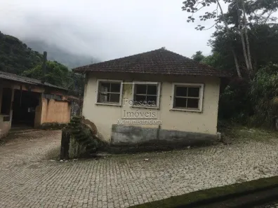 Galpão/Depósito/Armazém para alugar, 349m² no Centro, Petrópolis