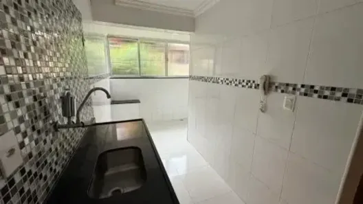 Casa de Condomínio com 2 Quartos à venda, 60m² no Pavuna, Rio de Janeiro