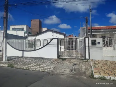 Casa com 3 Quartos à venda, 360m² no Jabotiana, Aracaju