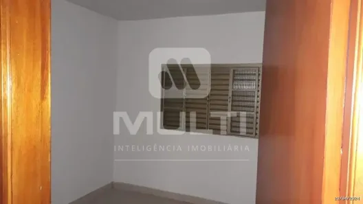 Casa com 3 Quartos para alugar, 150m² no Nossa Senhora das Graças, Uberlândia