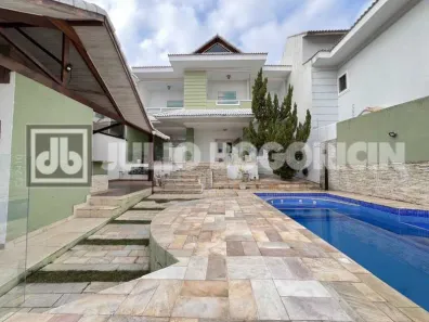 Casa de Condomínio com 4 Quartos à venda, 286m² no Jardim Carioca, Rio de Janeiro