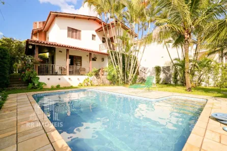 Casa de Condomínio com 3 Quartos à venda, 255m² no Alphaville, Santana de Parnaíba