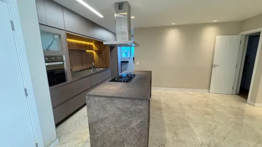 Apartamento com 3 Quartos para alugar, 170m² no Praia da Costa, Vila Velha