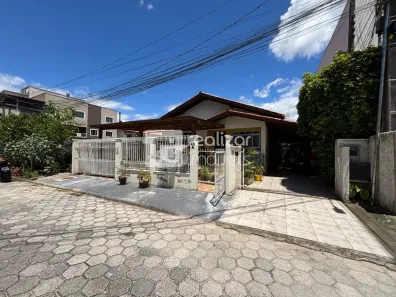 Casa com 4 Quartos para alugar, 189m² no Ingleses do Rio Vermelho, Florianópolis