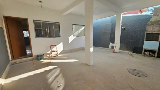 Casa com 2 Quartos para alugar, 100m² no Taquara, Rio de Janeiro