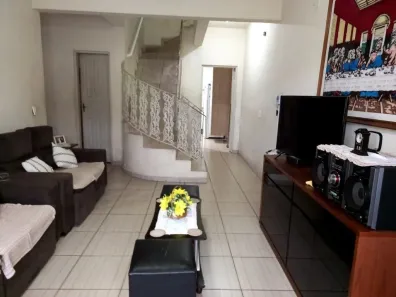 Sobrado com 3 Quartos à venda, 130m² no Jardim Independência, São Vicente