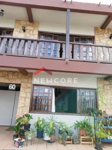 Sobrado com 3 Quartos à venda, 250m² no Pacaembu, Londrina