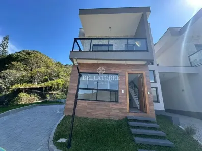 Casa com 3 Quartos à venda, 131m² no Golfe, Teresópolis