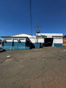 Galpão/Depósito/Armazém para alugar, 2300m² no Andes, Londrina