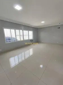 Casa com 4 Quartos para alugar, 240m² no Centro, Suzano